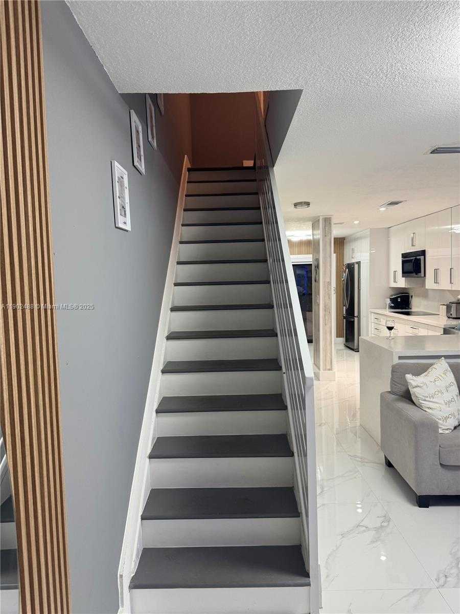 Small Image of 13308 SOUTH WEST 60TH TER, Miami Number 15