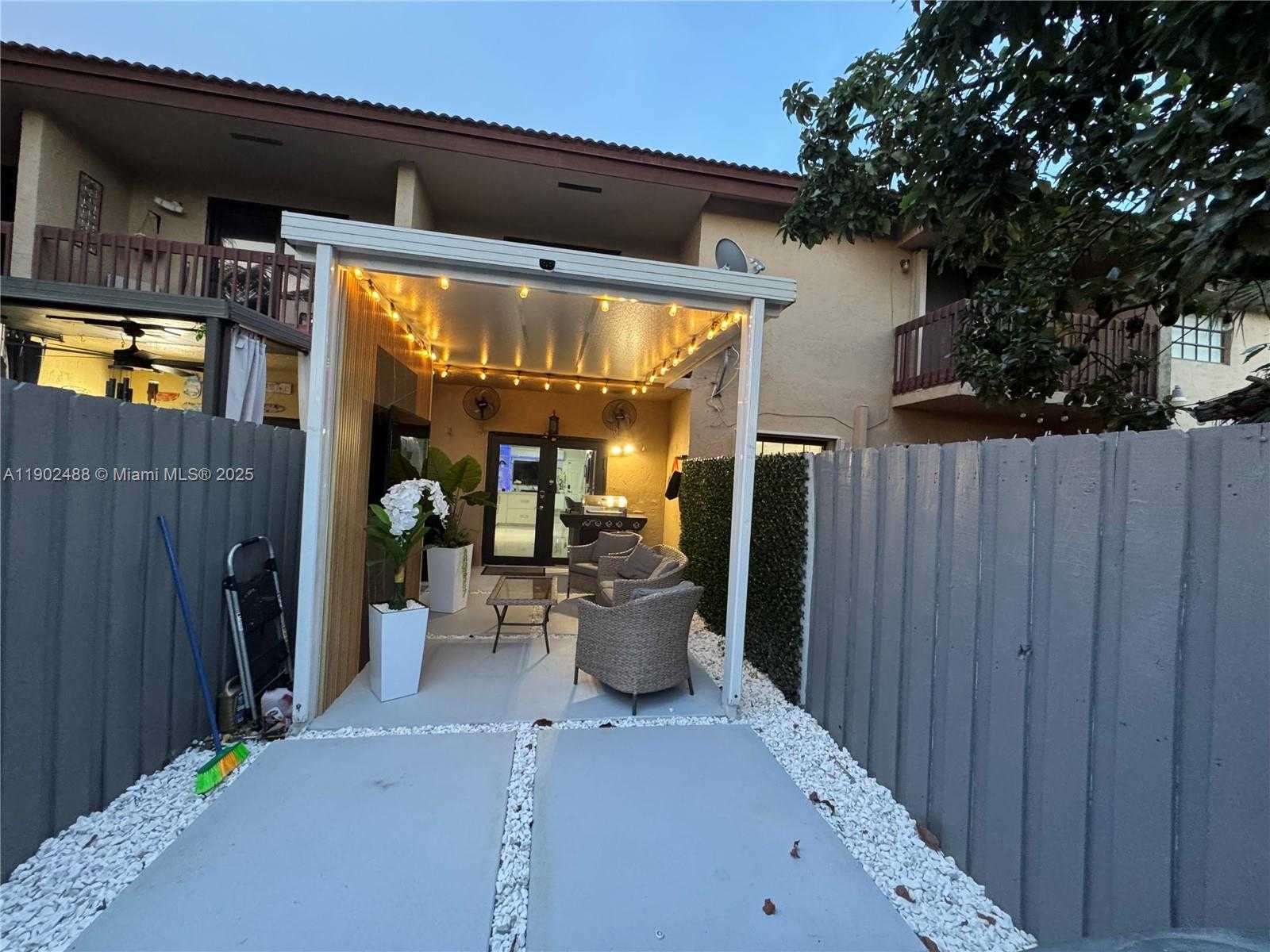 Small Image of 13308 SOUTH WEST 60TH TER, Miami Number 5