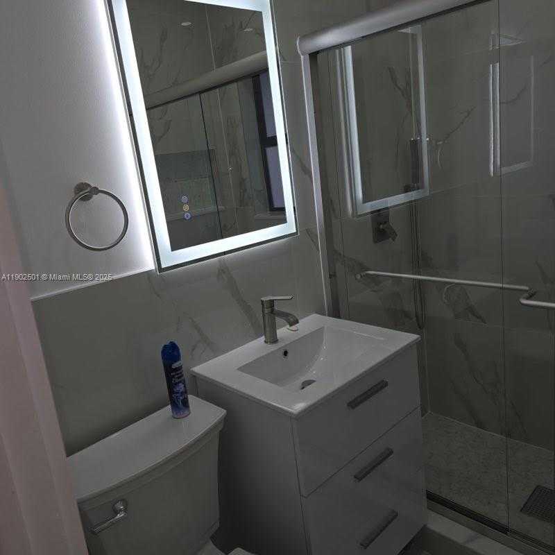 Small Image of 3652 NORTH WEST 5TH ST, Miami Number 12