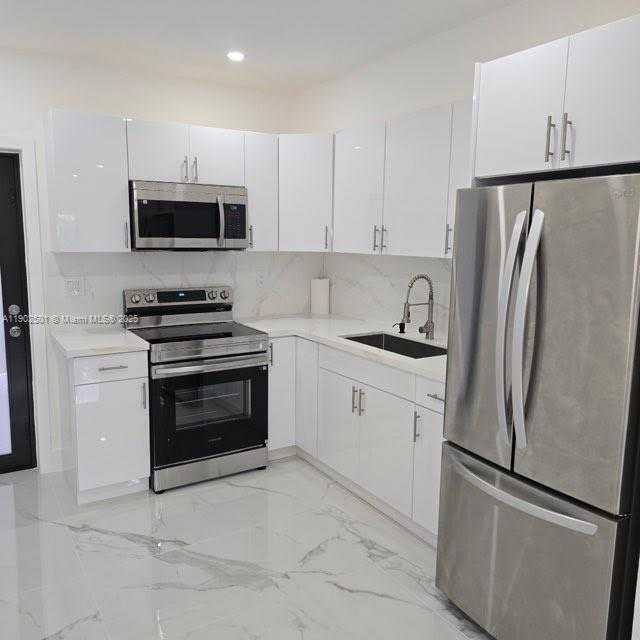 Small Image of 3652 NORTH WEST 5TH ST, Miami Number 5