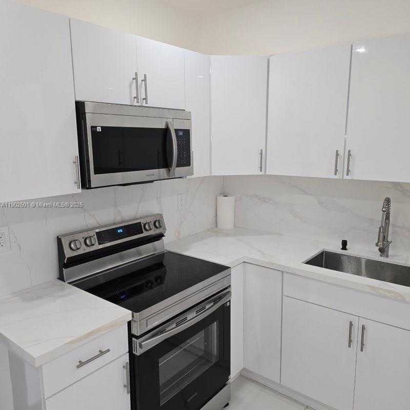 Small Image of 3652 NORTH WEST 5TH ST, Miami Number 6