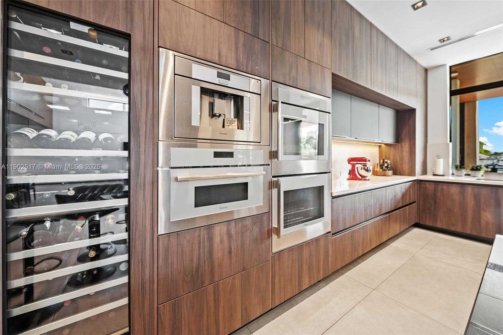 Small Image of 655 LAYNE BLVD, Hallandale Beach Number 12