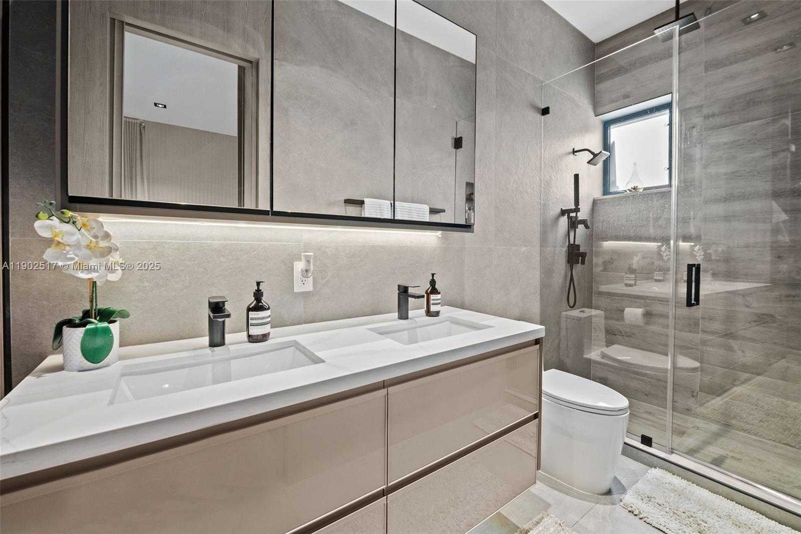 Small Image of 655 LAYNE BLVD, Hallandale Beach Number 19