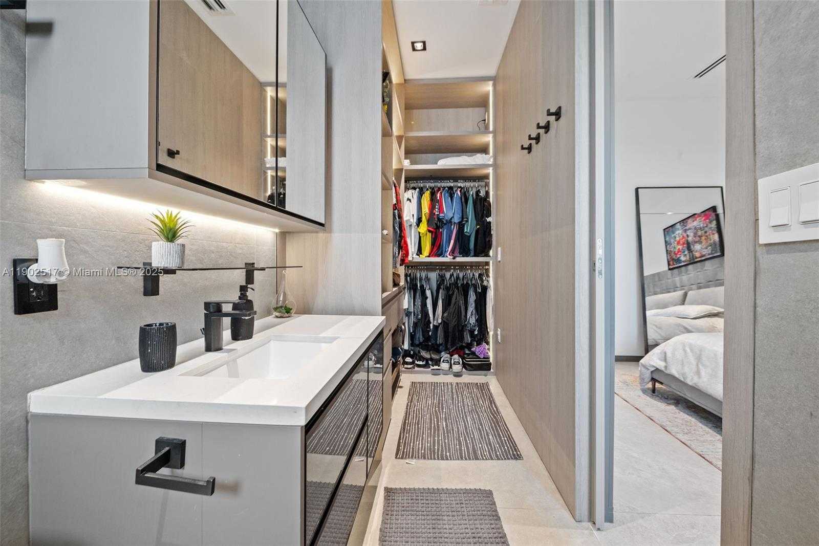 Small Image of 655 LAYNE BLVD, Hallandale Beach Number 23