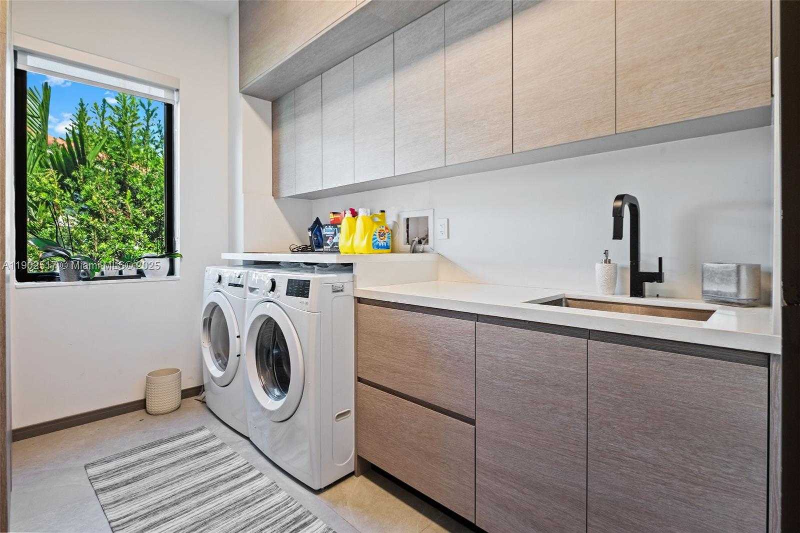 Small Image of 655 LAYNE BLVD, Hallandale Beach Number 27