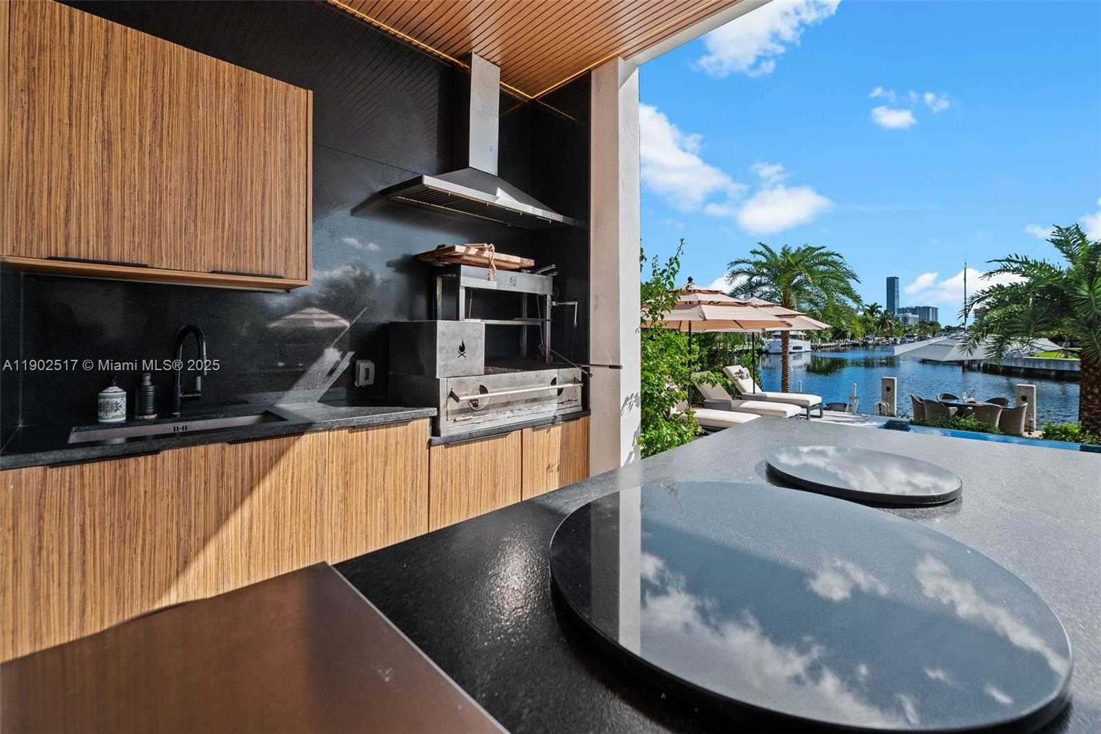 Small Image of 655 LAYNE BLVD, Hallandale Beach Number 28