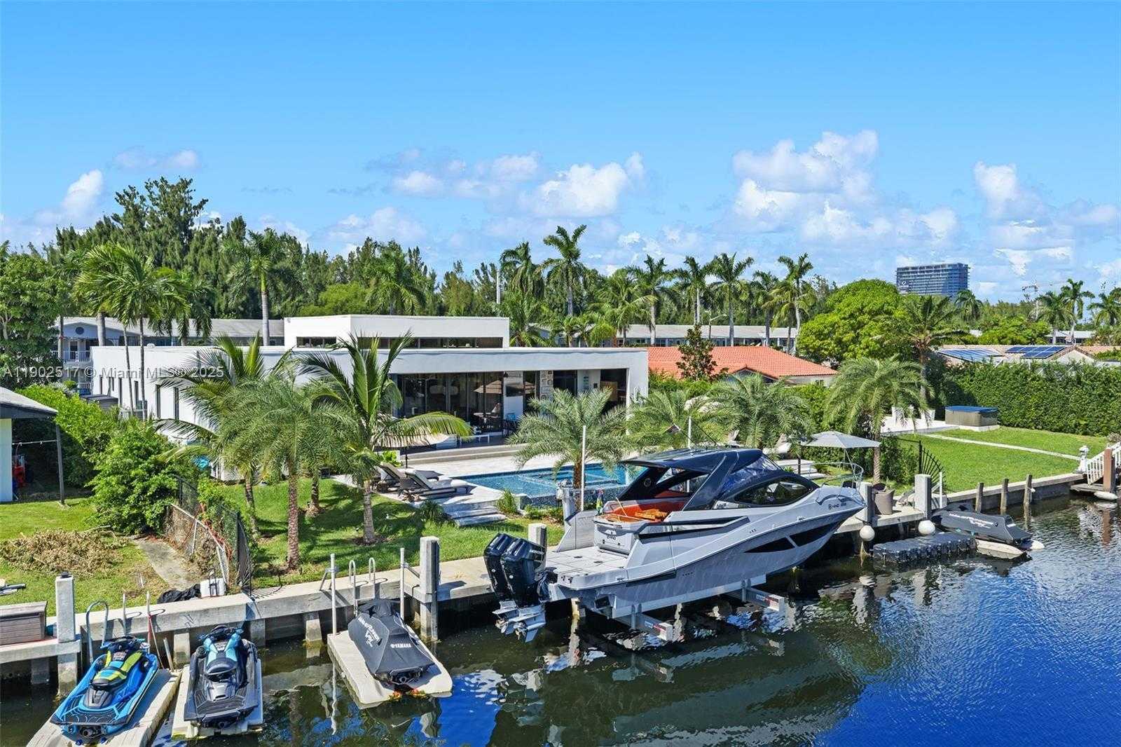 Small Image of 655 LAYNE BLVD, Hallandale Beach Number 38