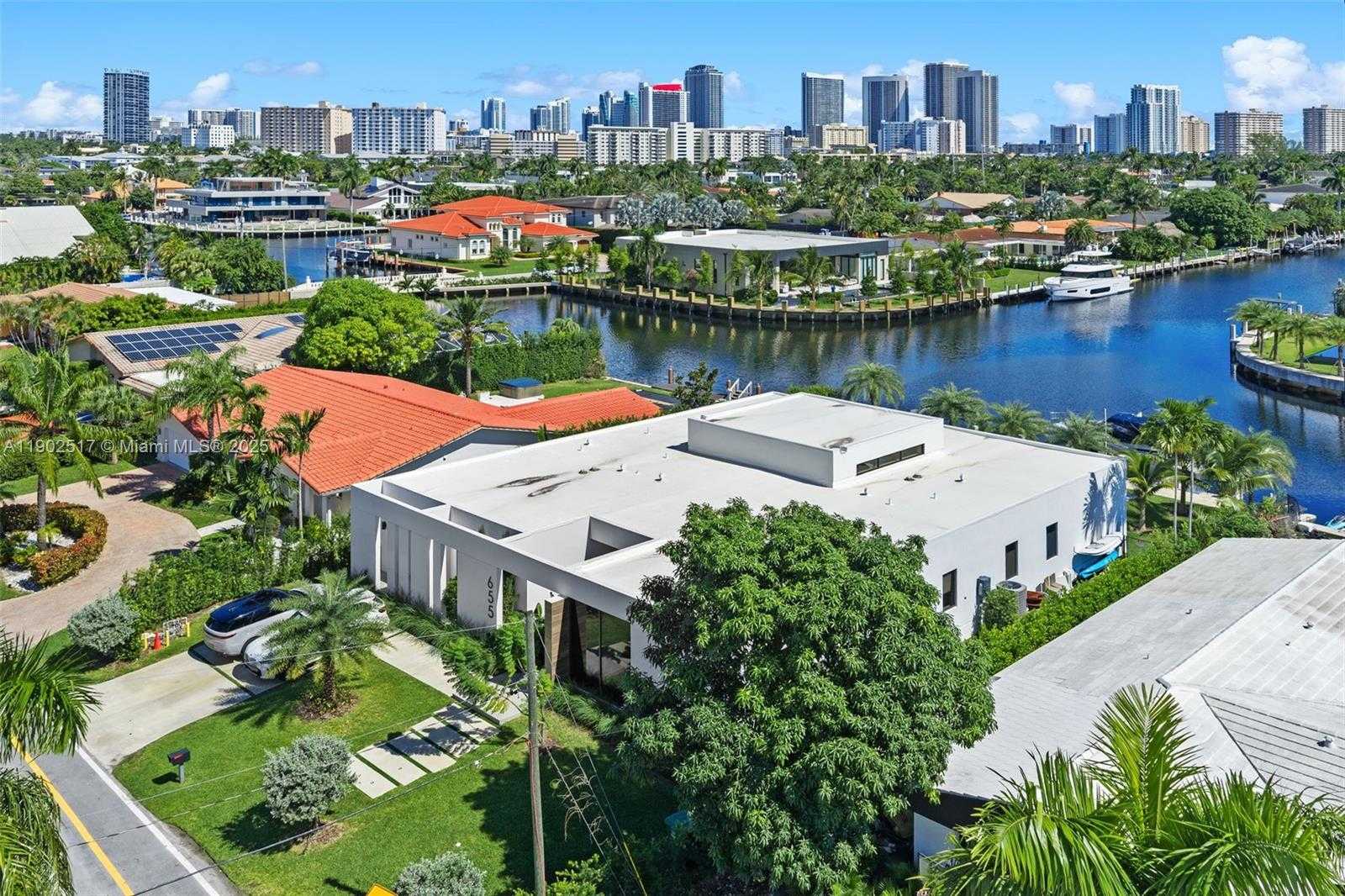 Small Image of 655 LAYNE BLVD, Hallandale Beach Number 40