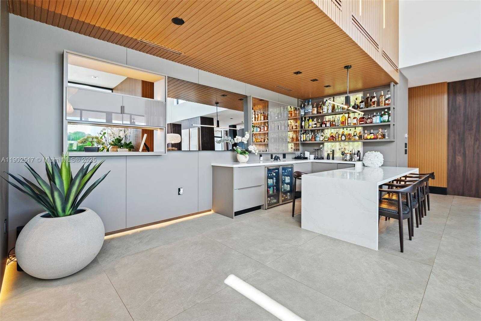 Small Image of 655 LAYNE BLVD, Hallandale Beach Number 6