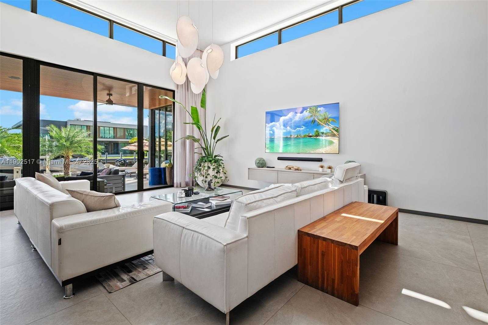 Small Image of 655 LAYNE BLVD, Hallandale Beach Number 7