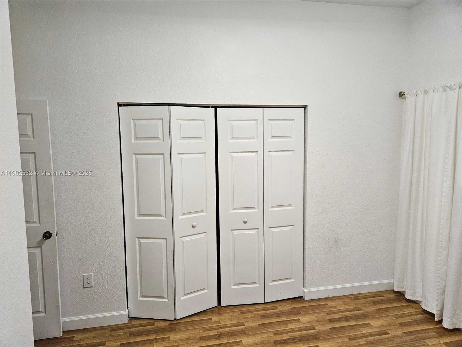 Small Image of 1522 SOUTH EAST 16TH AVE #1522, Homestead Number 17