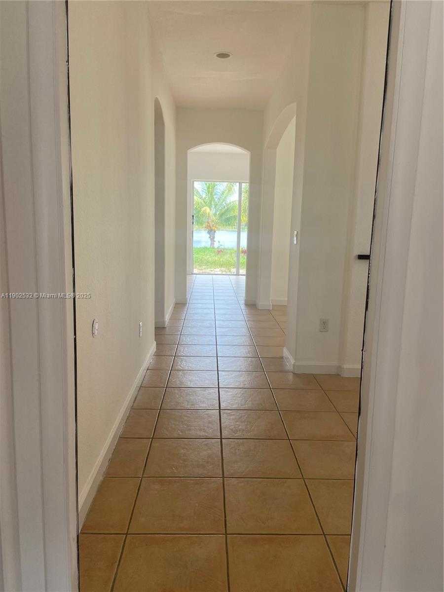 Small Image of 1522 SOUTH EAST 16TH AVE #1522, Homestead Number 2