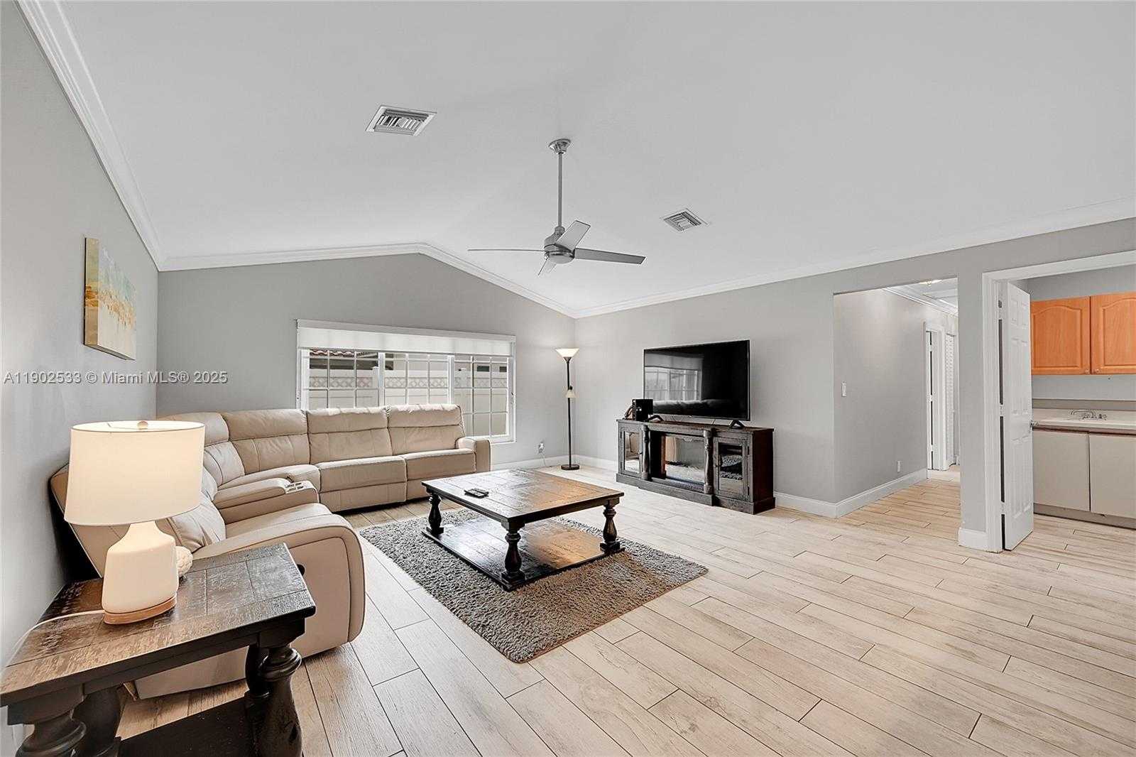 Small Image of 9841 SOUTH WEST 1ST ST #9841, Plantation Number 11