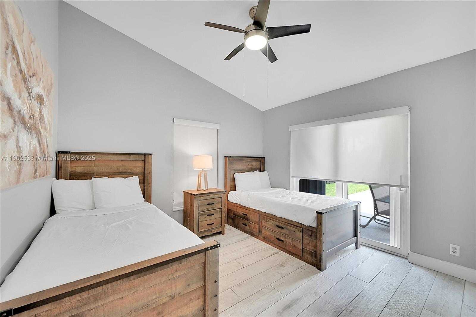 Small Image of 9841 SOUTH WEST 1ST ST #9841, Plantation Number 21