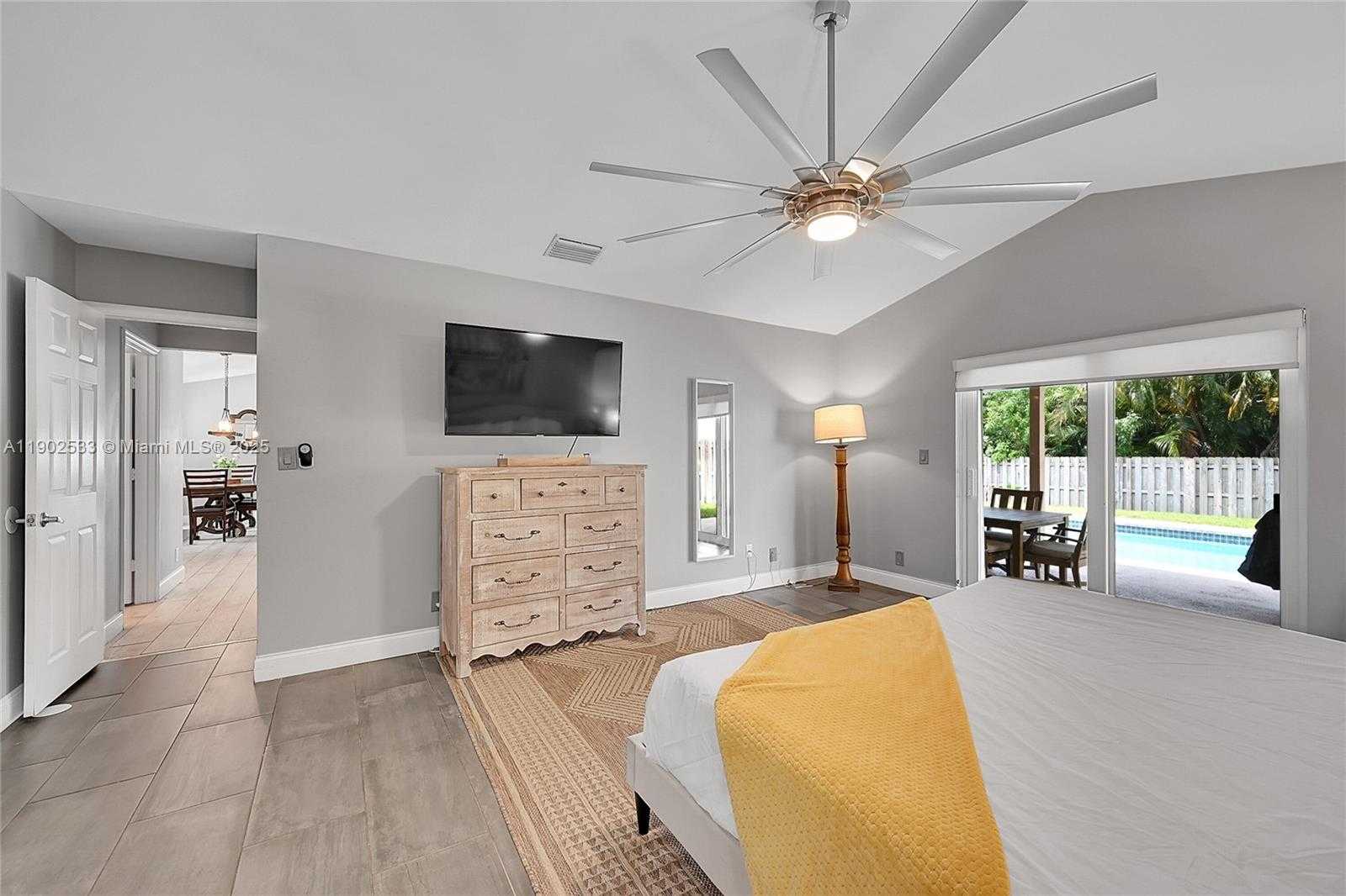 Small Image of 9841 SOUTH WEST 1ST ST #9841, Plantation Number 28