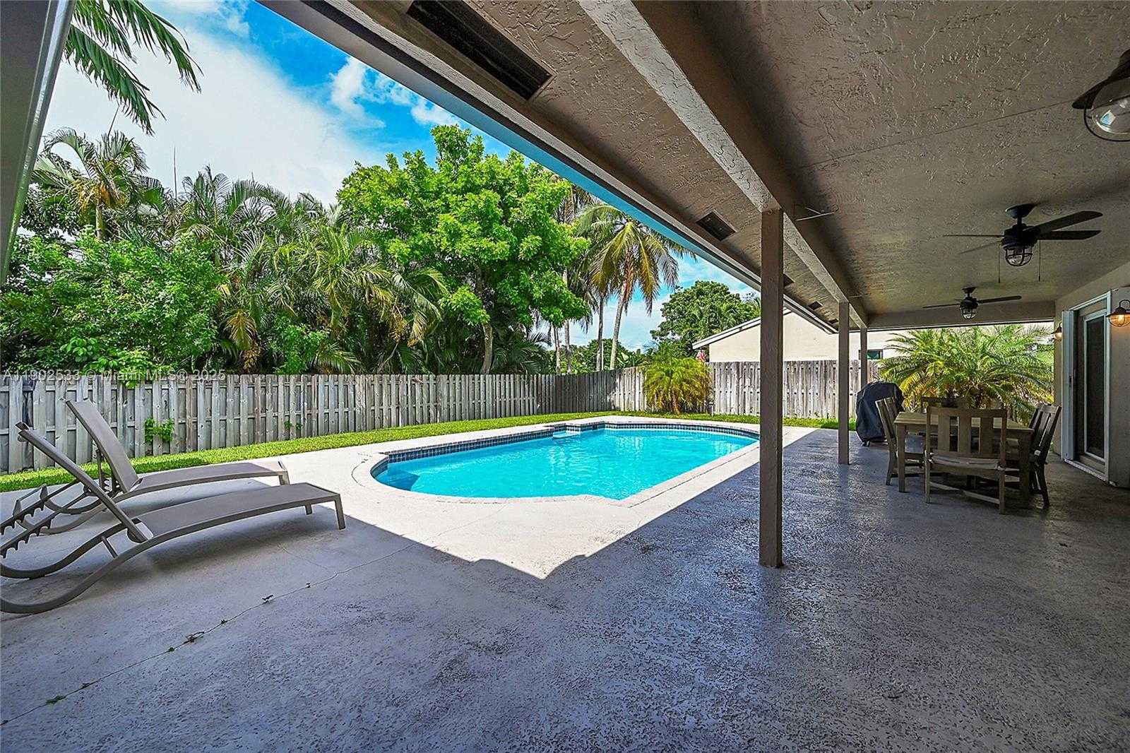 Small Image of 9841 SOUTH WEST 1ST ST #9841, Plantation Number 35