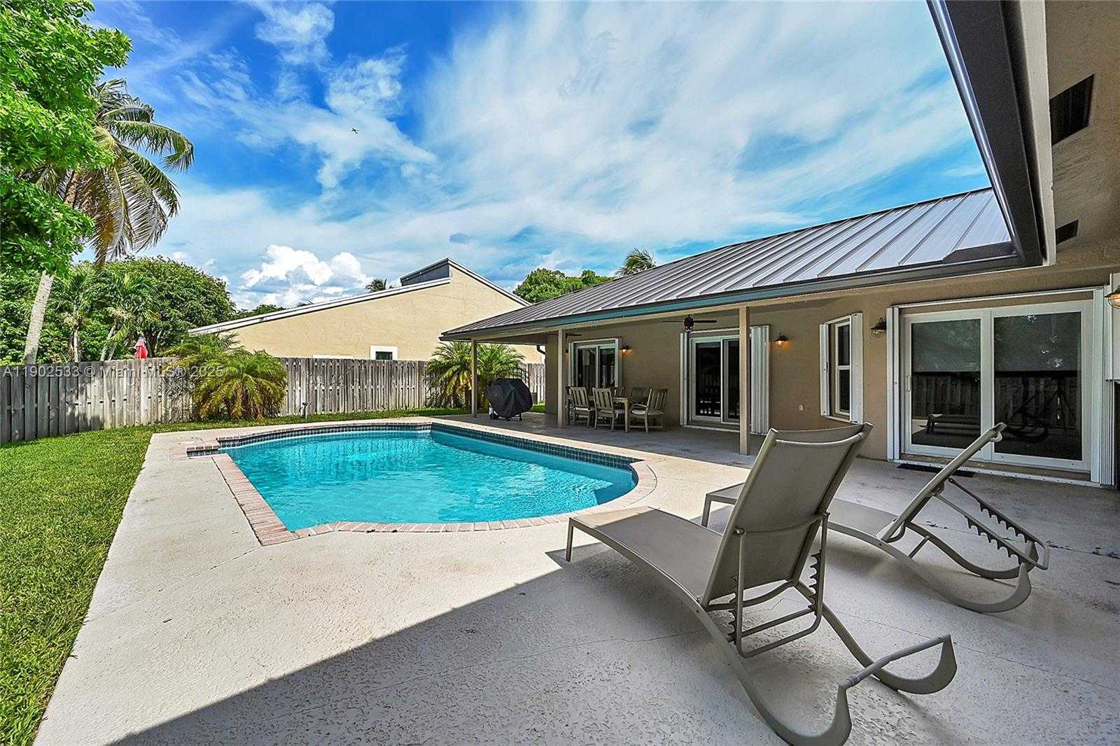 Small Image of 9841 SOUTH WEST 1ST ST #9841, Plantation Number 36