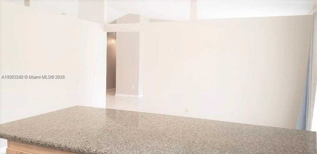 Small Image of 10123 SOUTH WEST 145TH CT, Miami Number 12