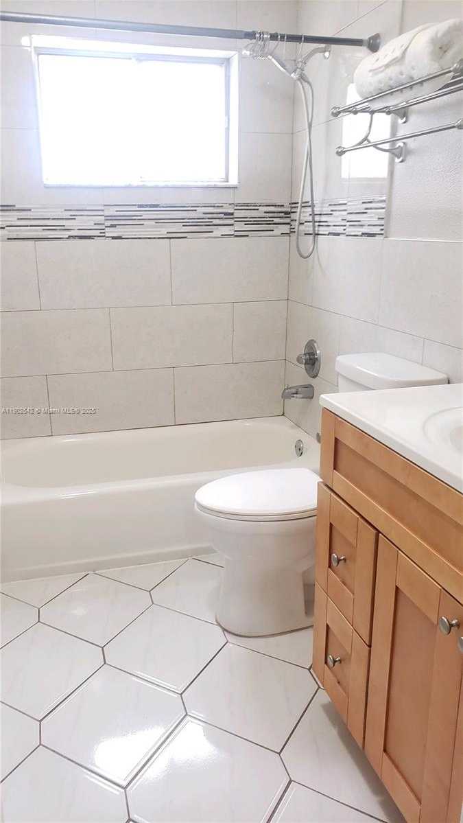 Small Image of 10123 SOUTH WEST 145TH CT, Miami Number 15