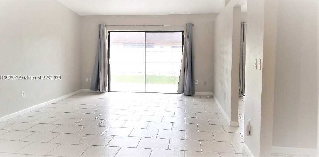 Small Image of 10123 SOUTH WEST 145TH CT, Miami Number 3