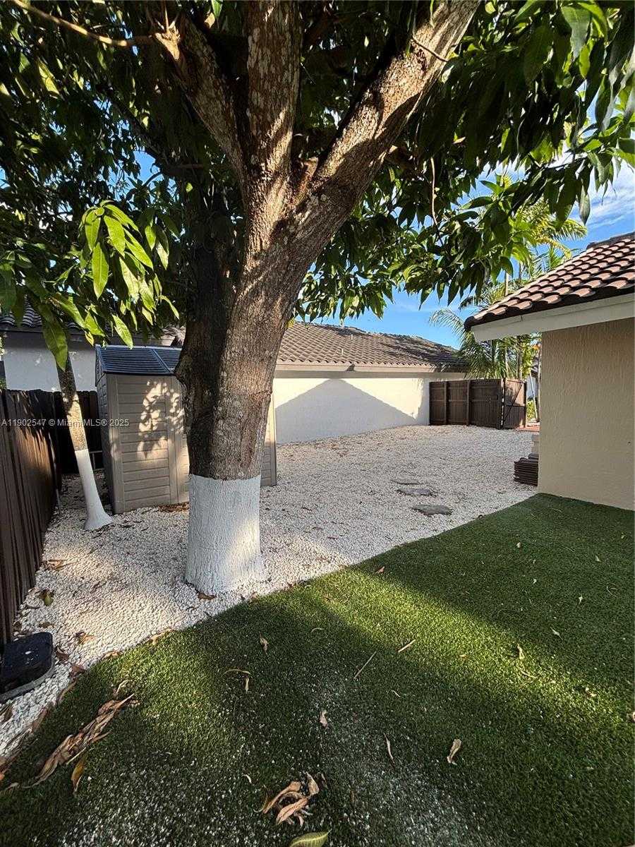 Small Image of 11463 SOUTH WEST 74TH ST, Miami Number 18