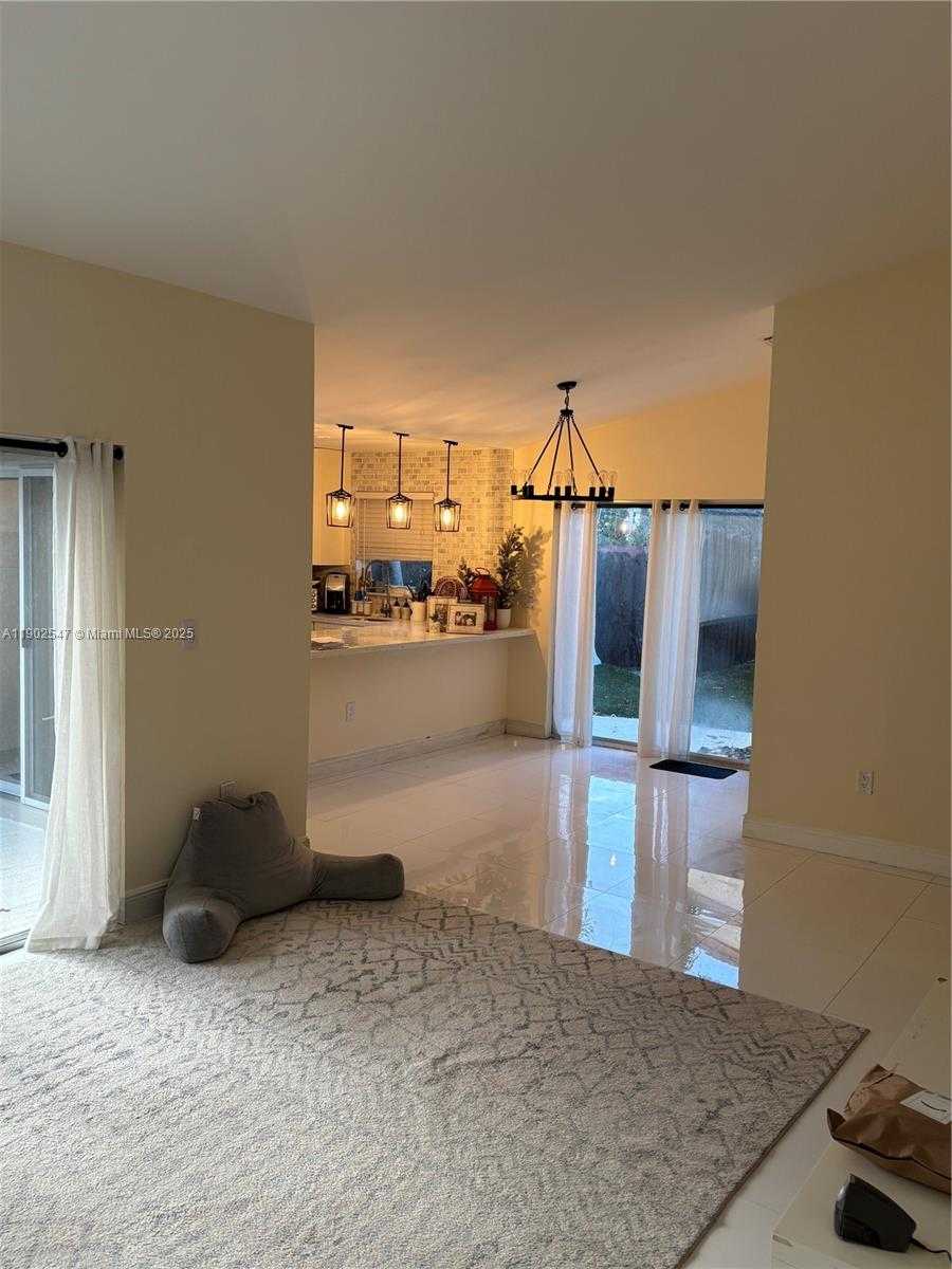 Small Image of 11463 SOUTH WEST 74TH ST, Miami Number 3