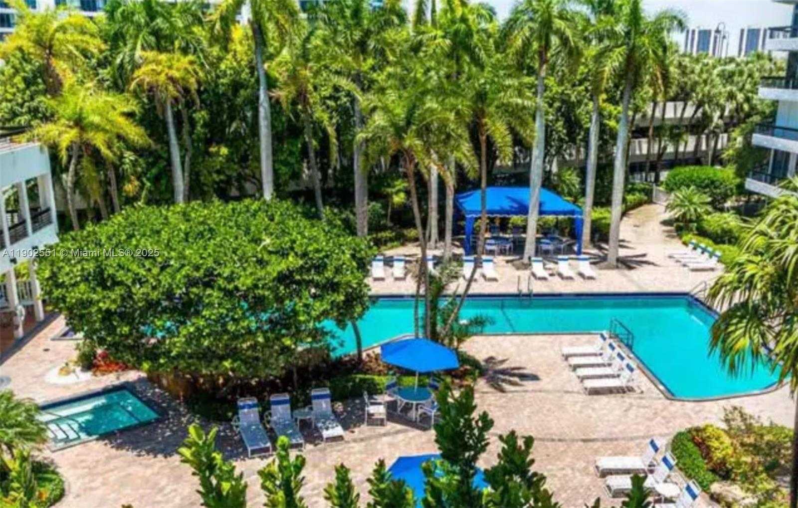 Small Image of 3600 MYSTIC POINTE DR #509, Aventura Number 2