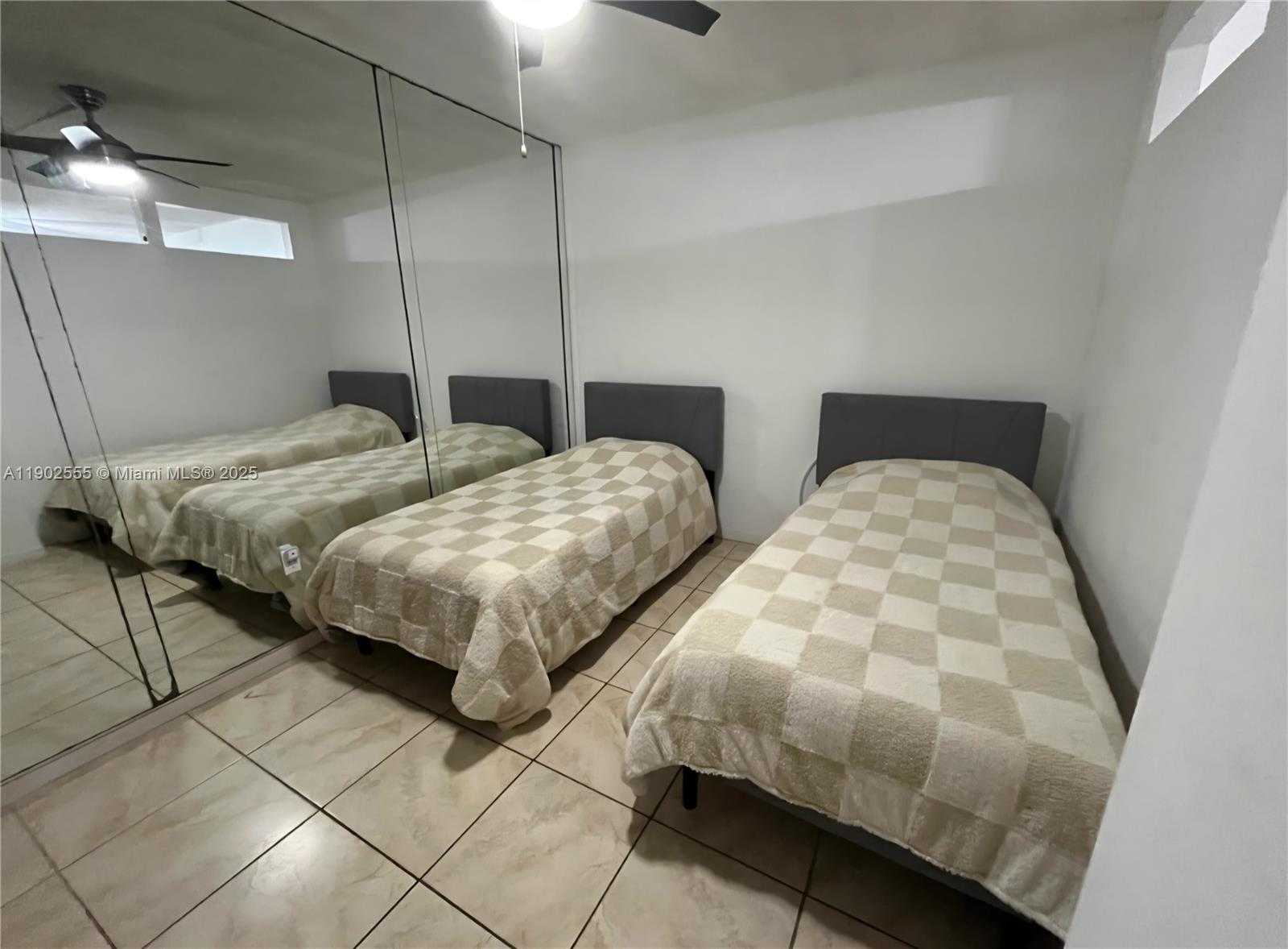 Small Image of Miami Number 23