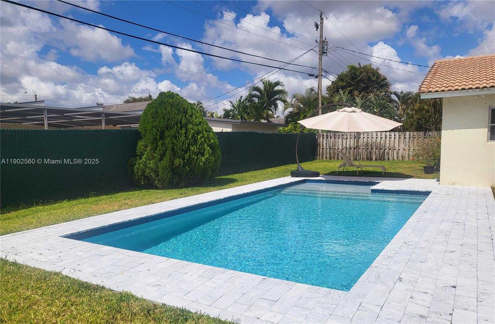 Small Image of 8 TAM O SHANTER LN, Boca Raton Number 15