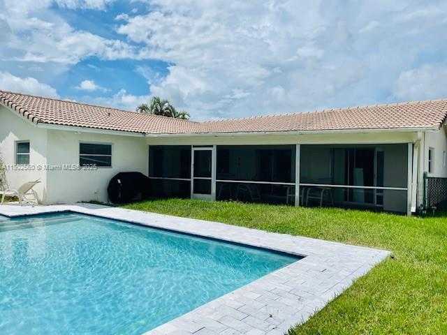 Small Image of 8 TAM O SHANTER LN, Boca Raton Number 37
