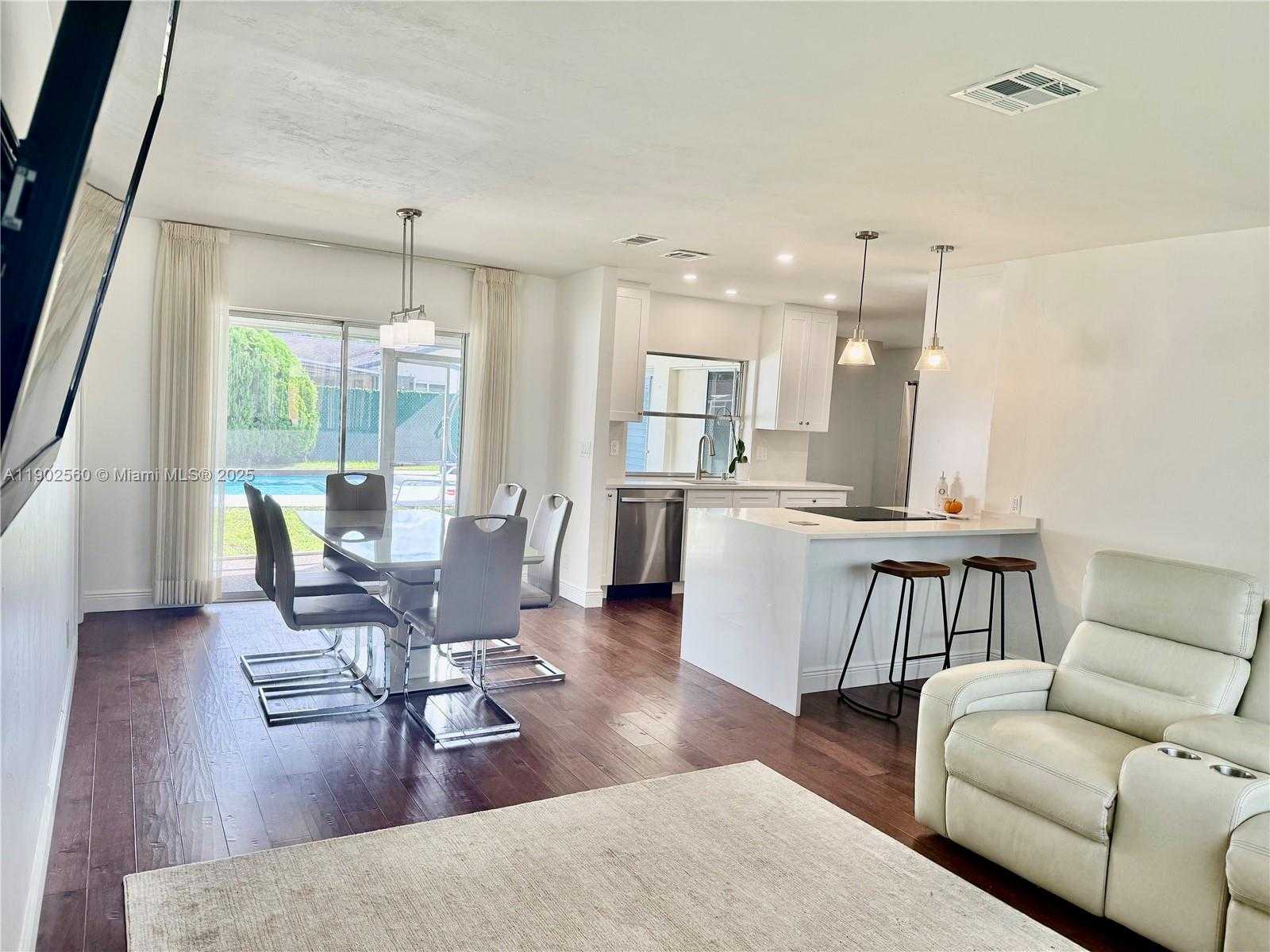 Small Image of 8 TAM O SHANTER LN, Boca Raton Number 9