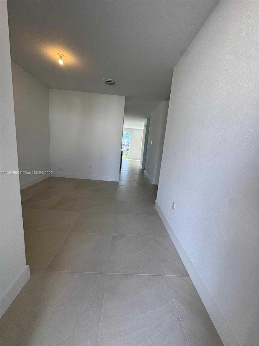 Imagen de Pequeño Objeto