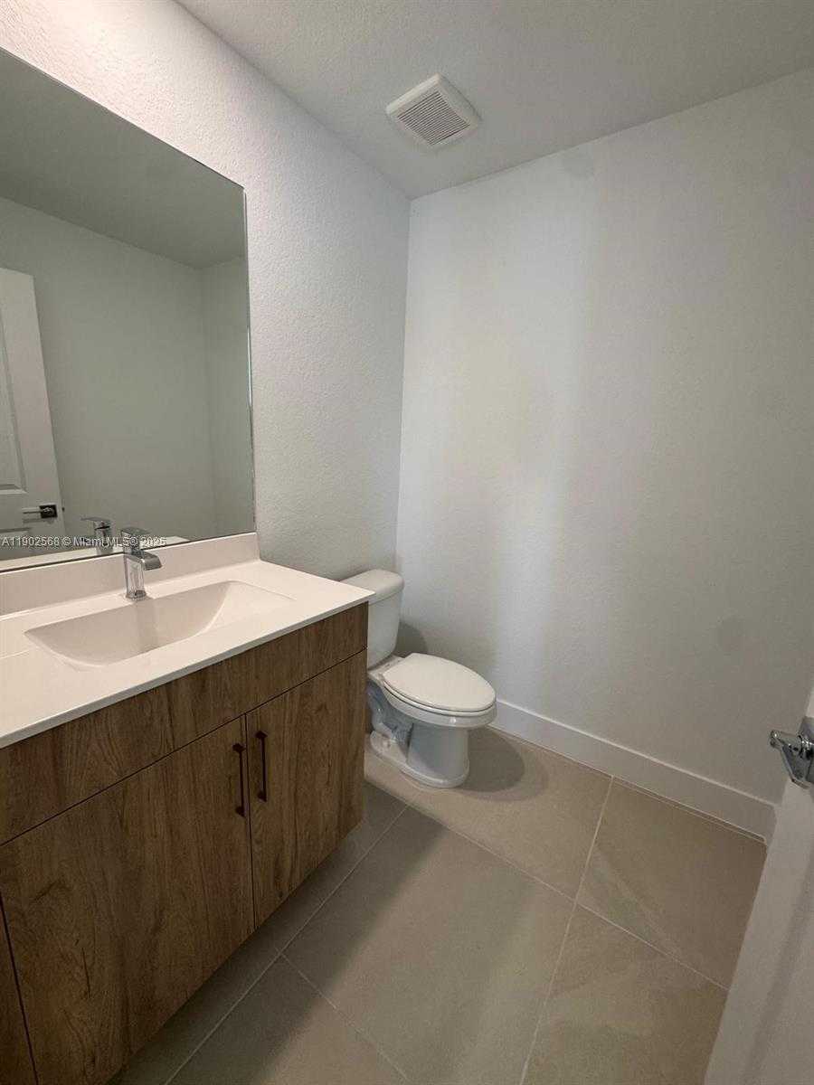 Imagen de Pequeño Objeto