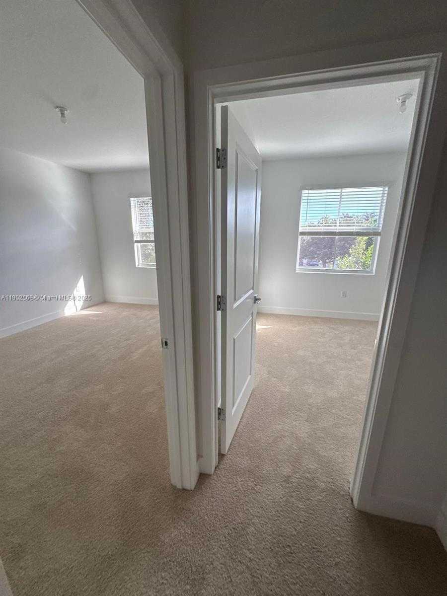 Imagen de Pequeño Objeto