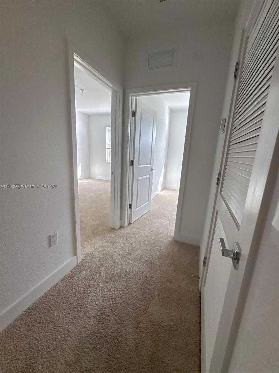 Imagen de Pequeño Objeto