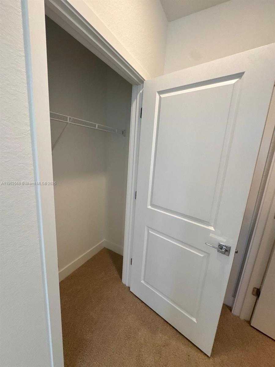 Imagen de Pequeño Objeto