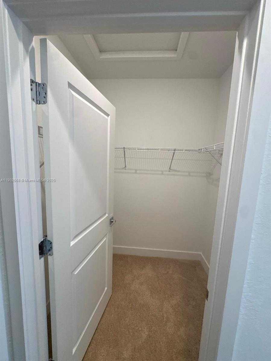 Imagen de Pequeño Objeto