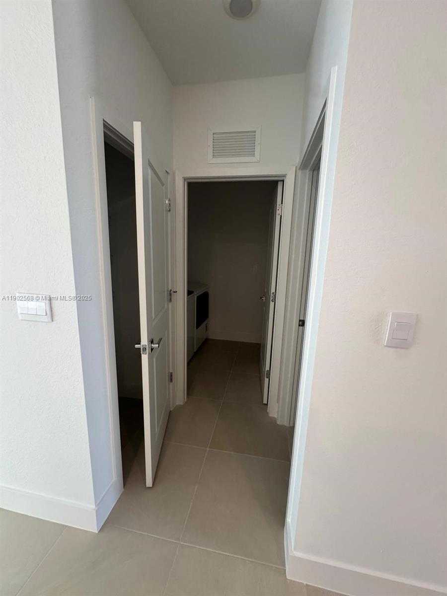 Imagen de Pequeño Objeto