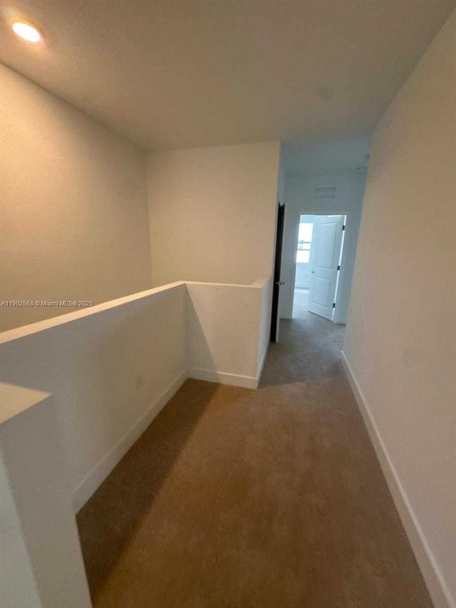 Imagen de Pequeño Objeto