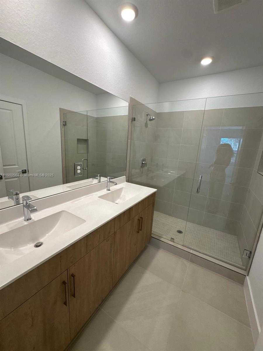 Imagen de Pequeño Objeto