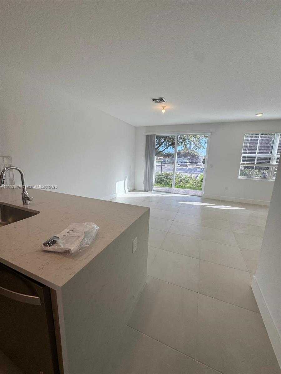 Imagen de Pequeño Objeto