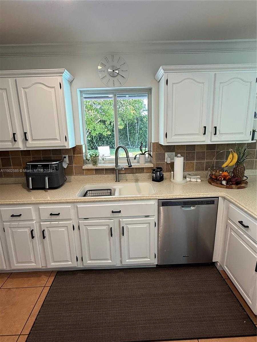 Small Image of 10841 SOUTH WEST 127TH ST #127, Miami Number 16