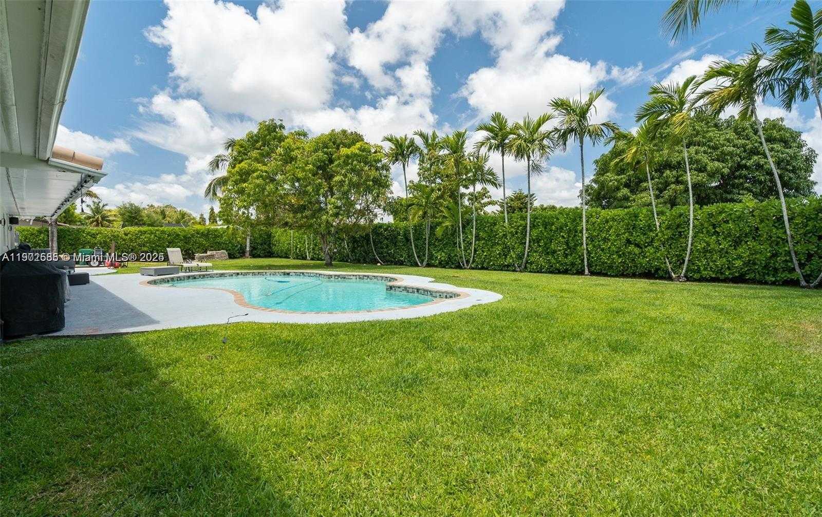 Small Image of 10841 SOUTH WEST 127TH ST #127, Miami Number 4