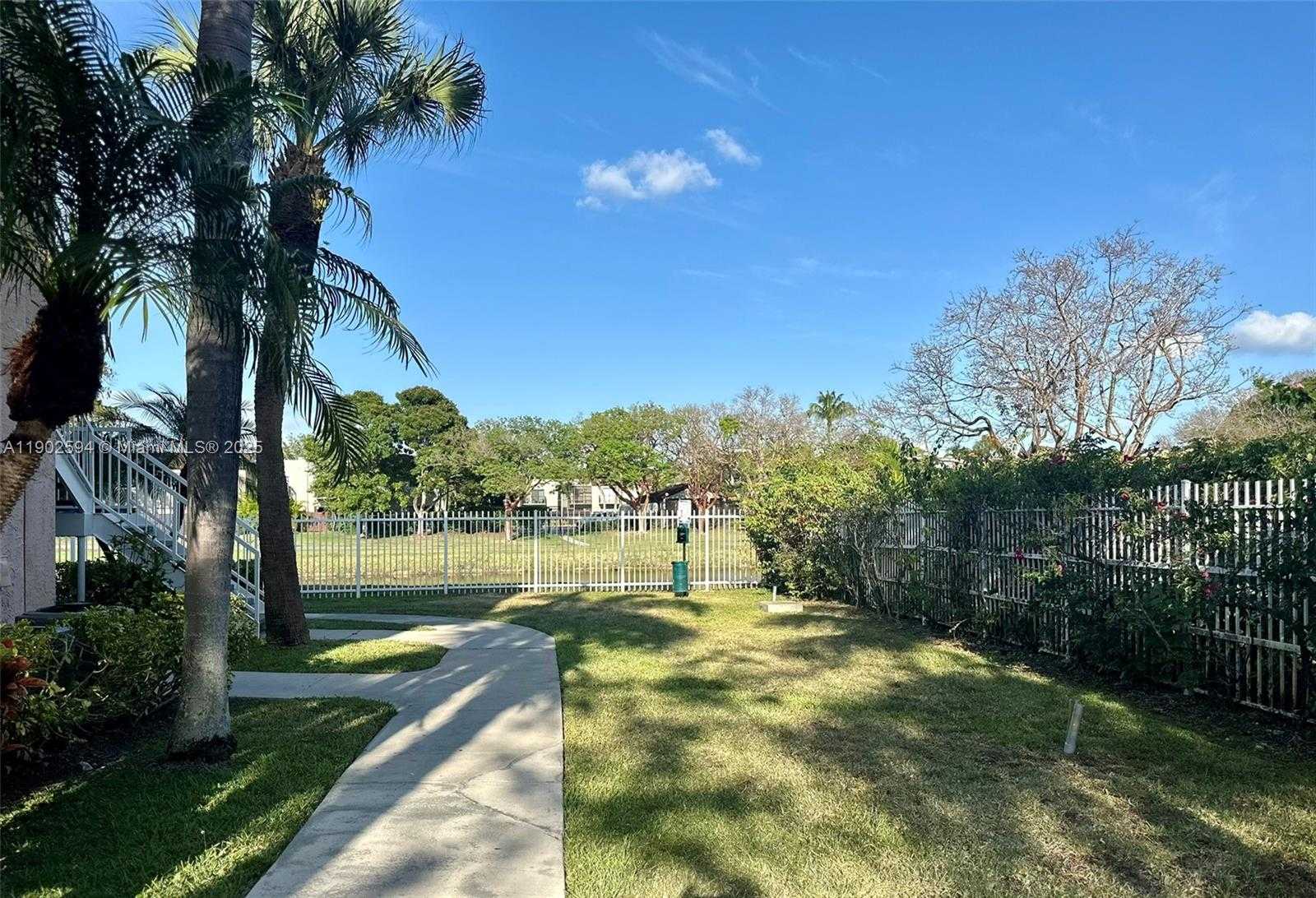 Small Image of 10581 SOUTH WEST 155TH CT #1214, Miami Number 28
