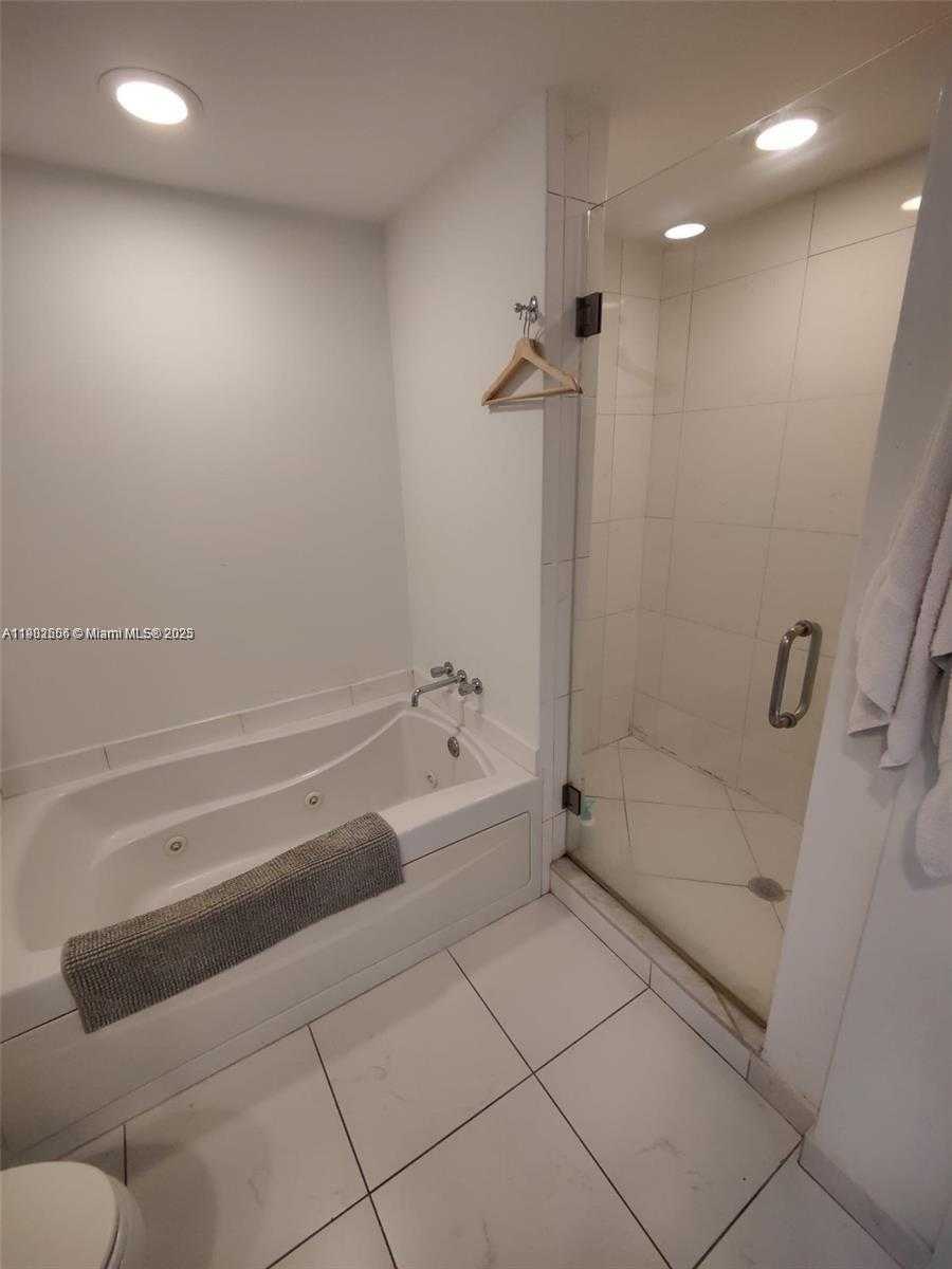 Small Image of 55 SOUTH EAST 6TH ST #2604, Miami Number 13