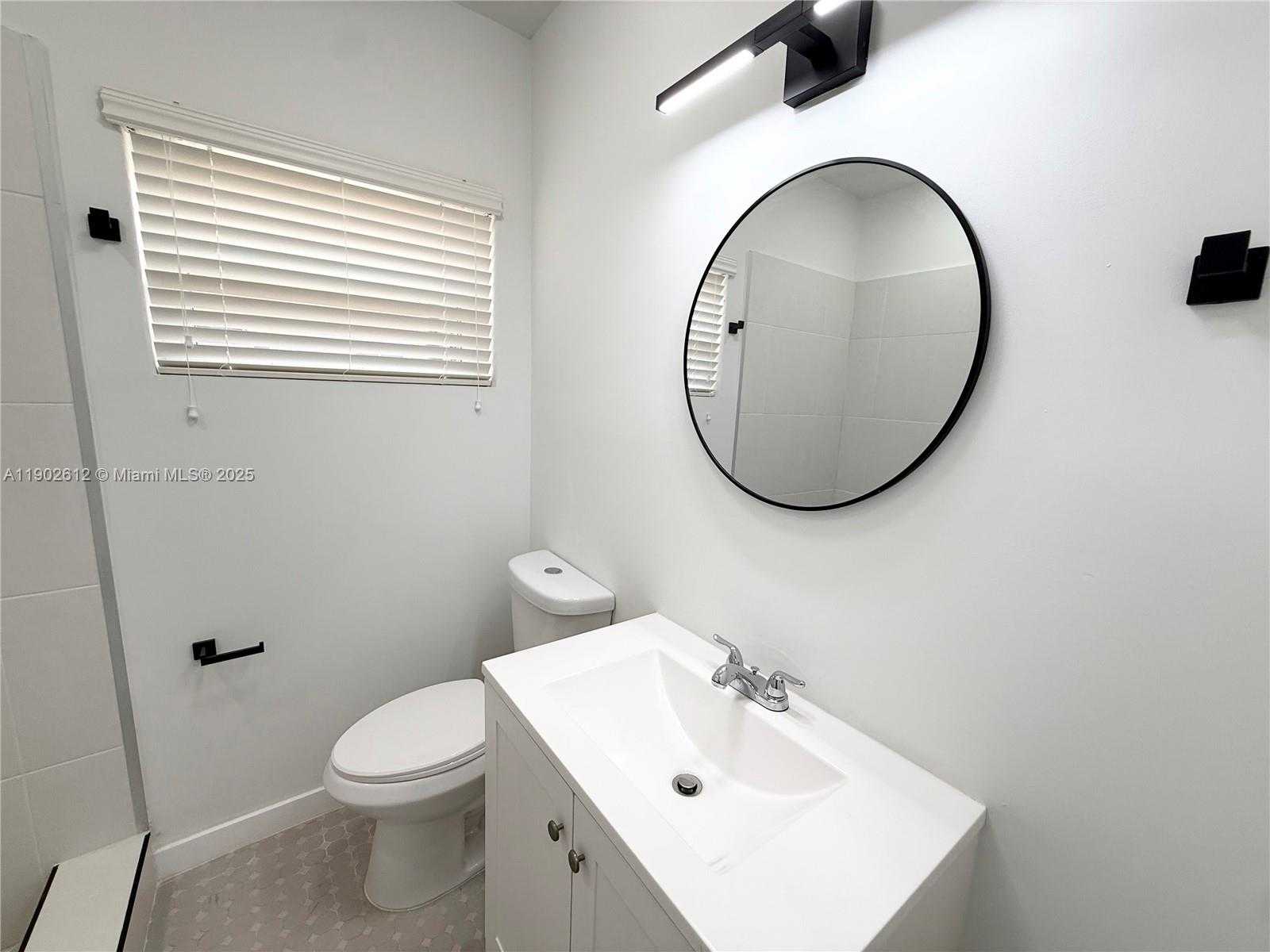 Small Image of 2213 MADISON ST #4, Hollywood Number 8