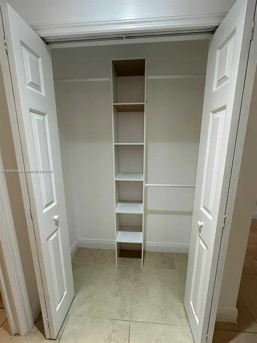 Small Image of 11000 SOUTH WEST 10TH CT, Pembroke Pines Number 23