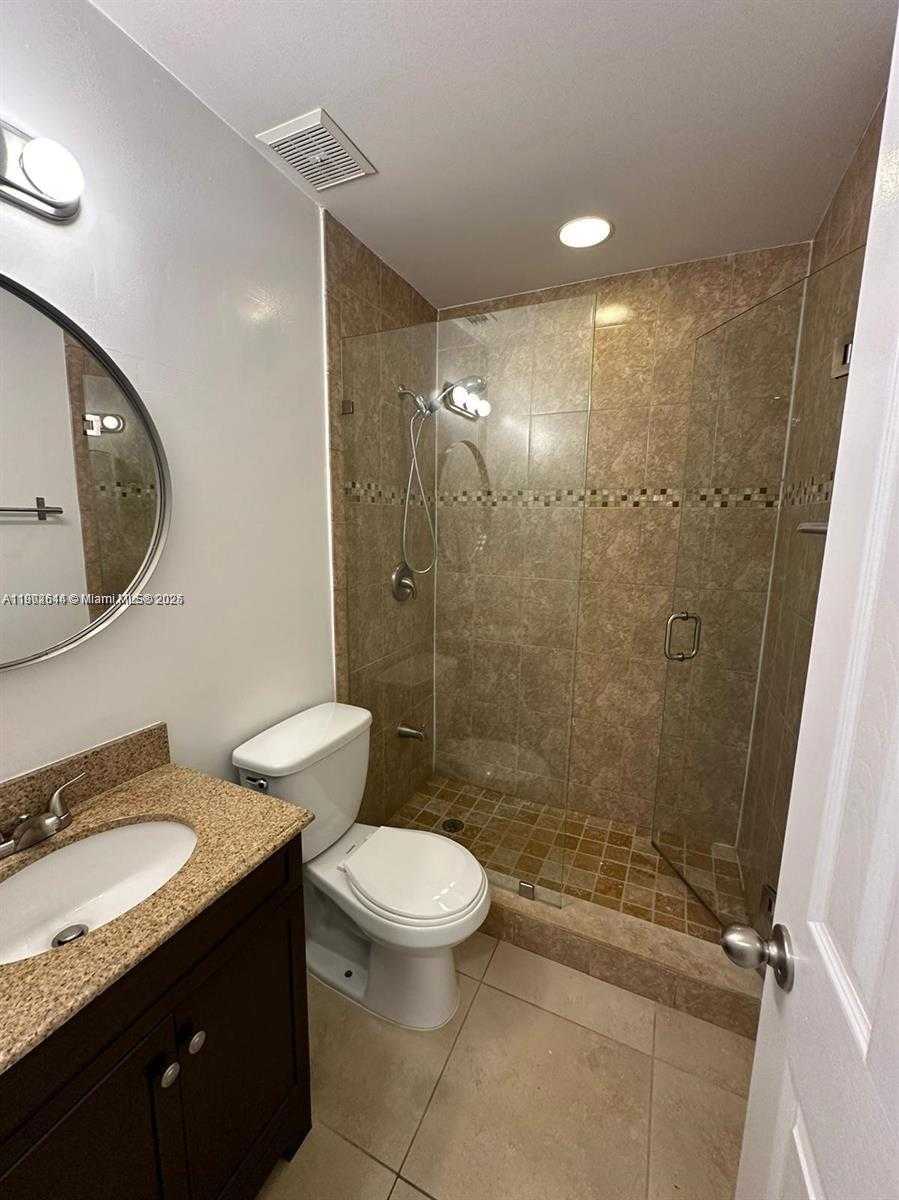 Small Image of 11000 SOUTH WEST 10TH CT, Pembroke Pines Number 25
