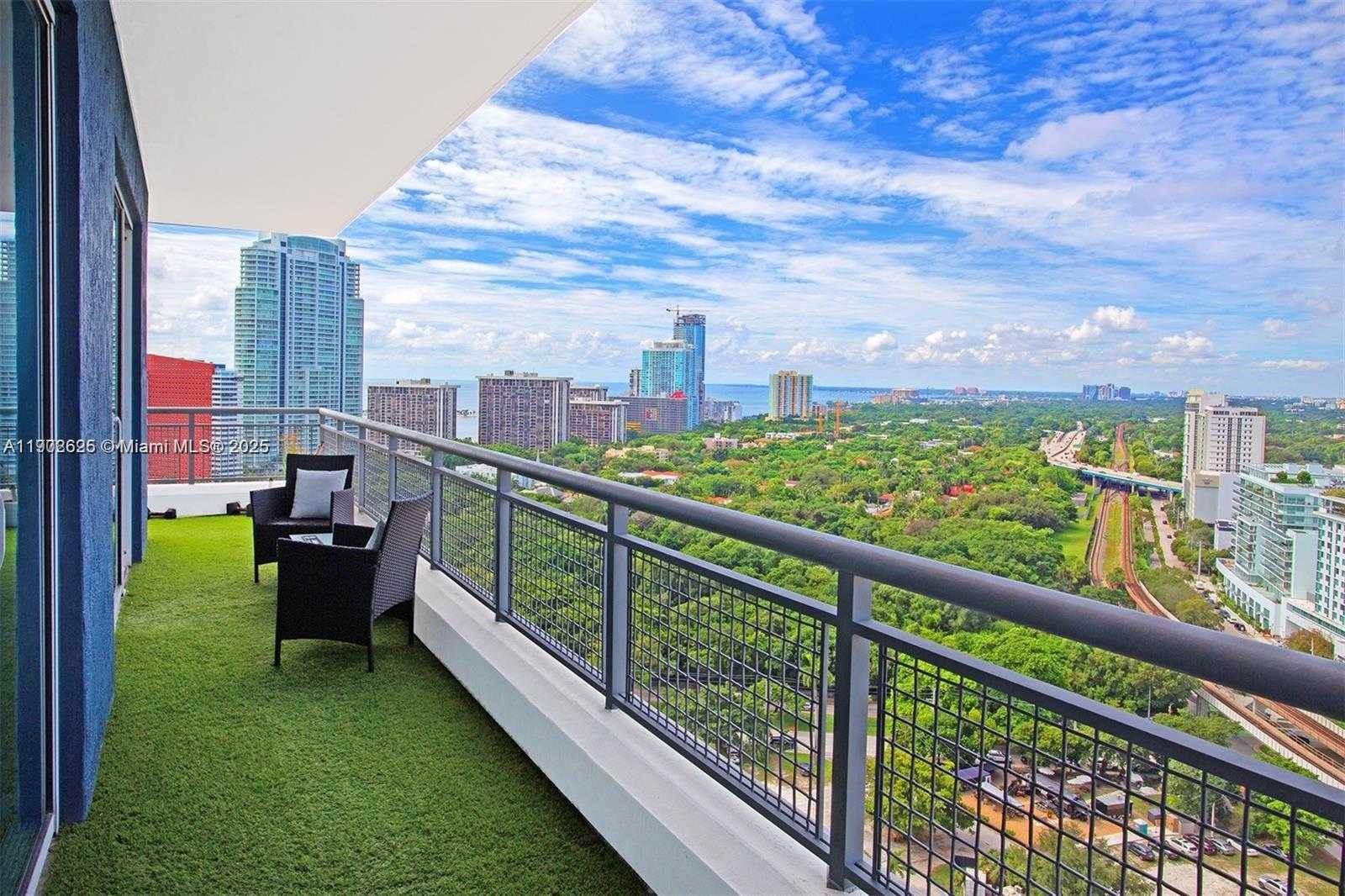 Small Image of 60 SOUTH WEST 13TH ST #2001, Miami Number 16