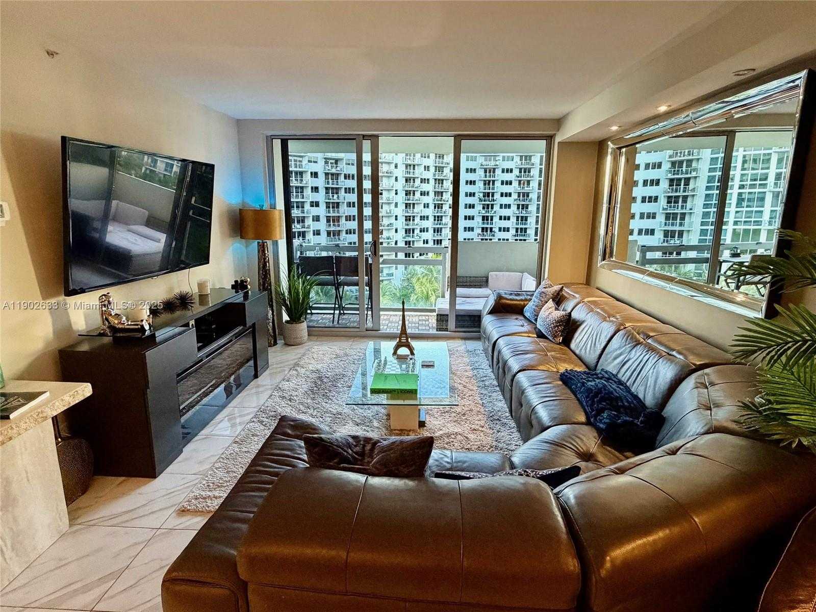 Small Image of 1500 BAY RD #846S, Miami Beach Number 4